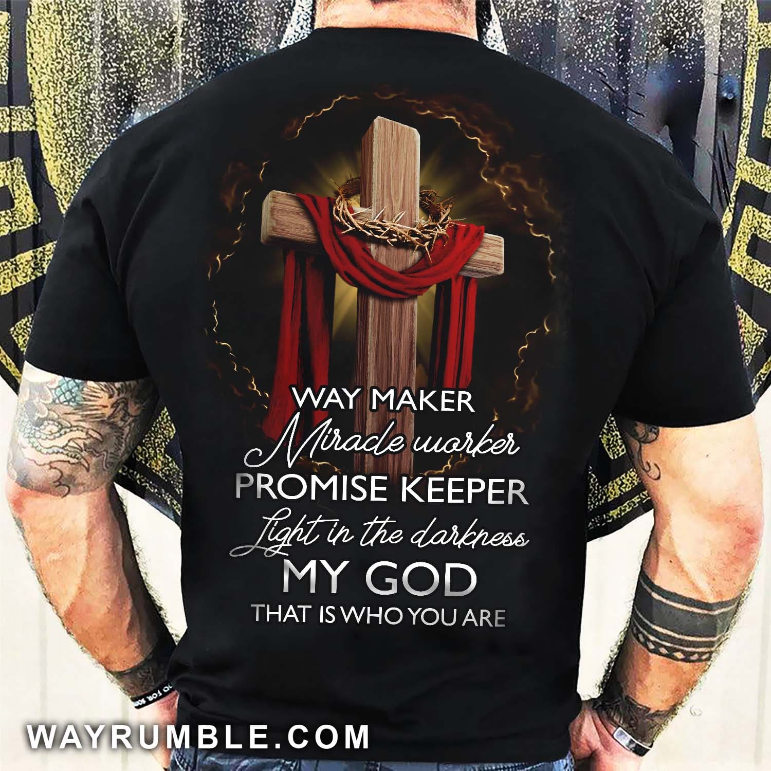 Wooden cross, Crown of thorns, Jesus is the light in the darkness – Jesus Back-printed T Shirt